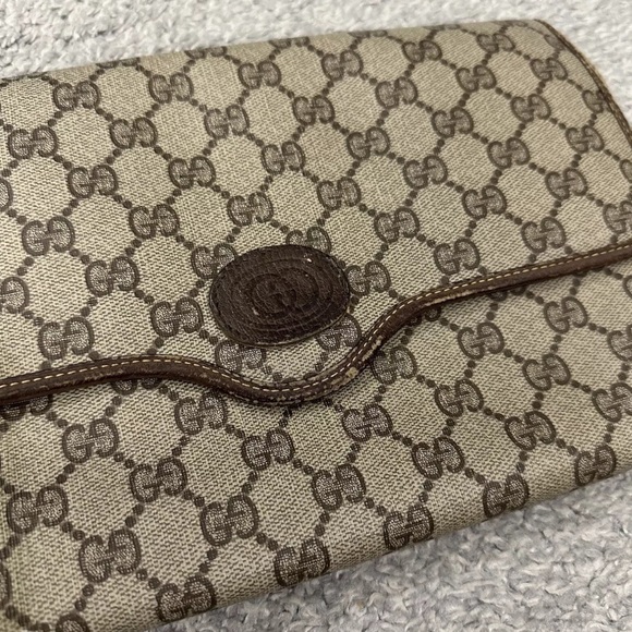 #6 Gucci Vintage GG Supreme PVC Brown Clutch USED SOLD AS IS! LIVE SHOW! - Picture 2 of 16